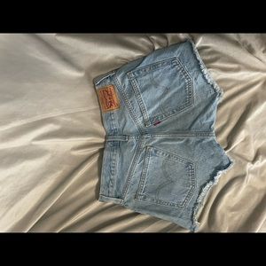 501 high rise Levi’s shorts
